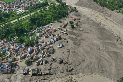 Nepaldagi yirik suv toshqinida 160 dan oshiq kishi halok boʻldi