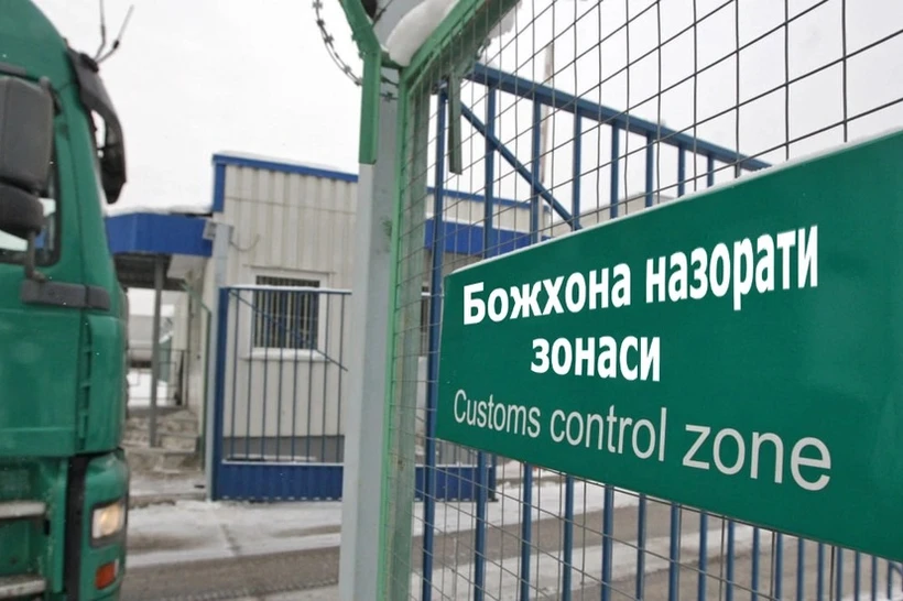 Ягона божхона тўлови ставкаси пасайтирилади