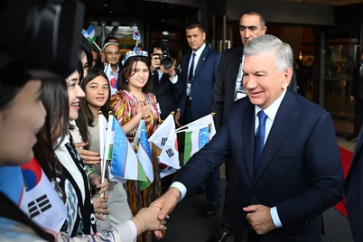 Shavkat Mirziyoyev Seul shahriga yetib bordi