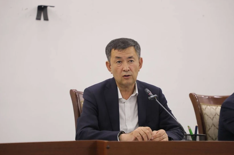 "Fuqaro bilan ogʻzingdan bol tomib gaplashishing kerak, gʻoʻdayib emas" — Erkinjon Turdimov