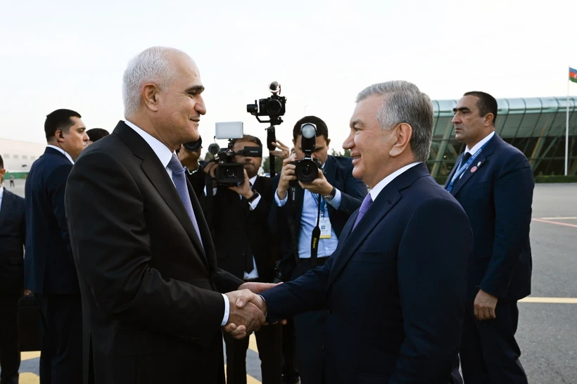 Prezidentning Ozarbayjonga amaliy tashrifi boshlandi