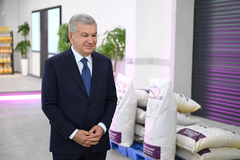 Президент Қашқадарёга ташрифни “Sulton Tex Group” тўқимачилик кластеридан бошлади