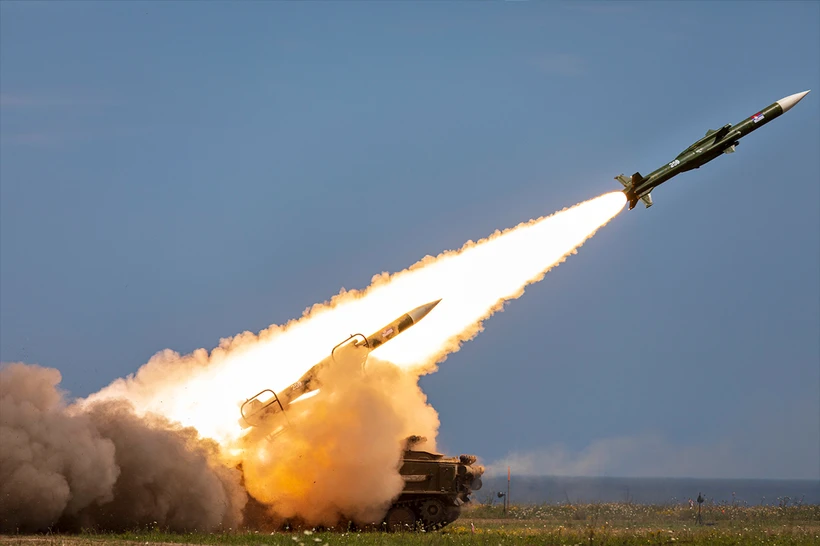 Eron AQShga qarshi "bombalarning otasi" bilan tahdid qildi