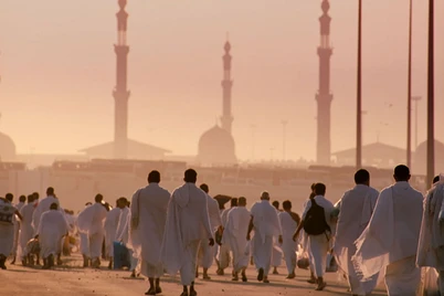 Umra tadbirlarini litsenziyasiz reklama qilgan oʻnta firmaga jarima belgilandi