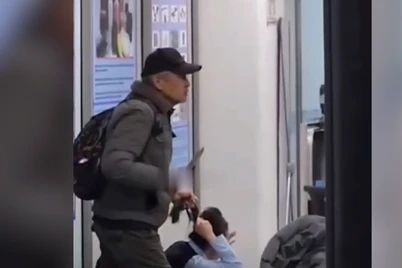 Qozogʻistonda nomaʼlum shaxs aeroport xodimini garovga oldi