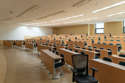 Oʻzbekistonda xususiy OTMlar faoliyatini litsenziyalashning qoʻshimcha shartlari belgilandi
