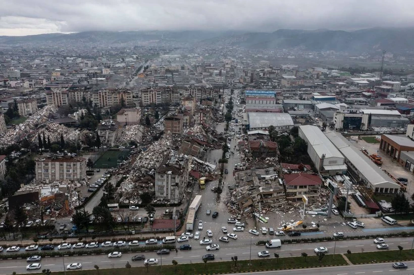 Turkiyadagi zilzila qurbonlari soni 18 mingdan ortdi