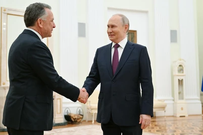 Putinga soʻnggi imkon: Trampning maxsus vakili Rossiya rahbari bilan uchrashdi