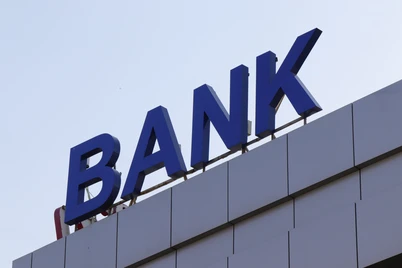 Toʻrtta yirik davlat bankining xususiylashtirilishi 2025 yildan keyinga qoldirildi