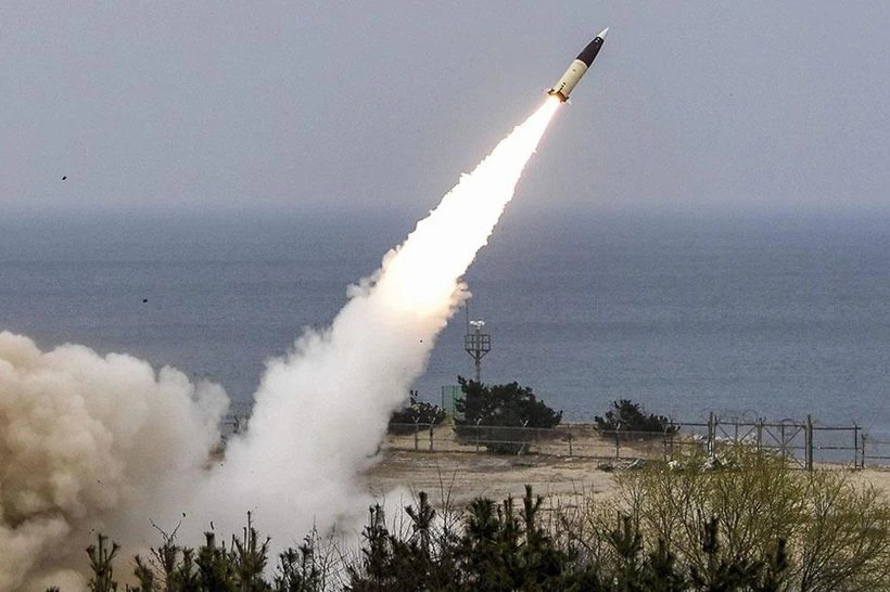 Tramp Rossiya hududiga uzoq masofali raketalar bilan zarba yoʻllashga ruxsat berdi