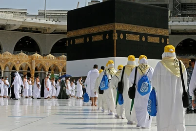“Umra” ziyoratini tashkil qilish uchun 12 ta tur firmaga litsenziya berildi — roʻyxat