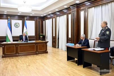Шавкат Мирзиёев армиянинг жанговар ҳолатини муҳокама қилди
