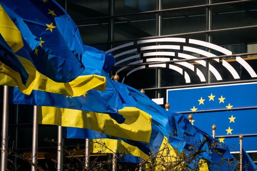 Yevropa Ittifoqi Ukrainaga iqtisodiy yordamni toʻxtatib qoʻydi