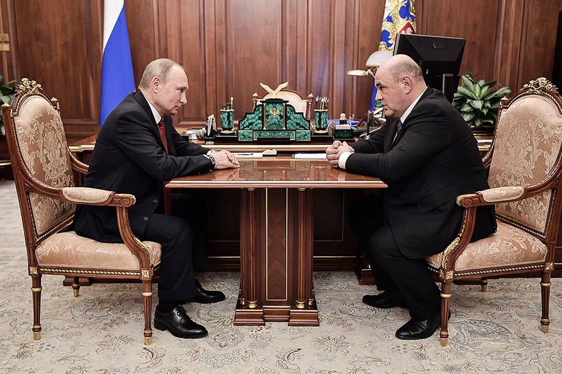 Путин бош вазирни алмаштирмасликка қарор қилди