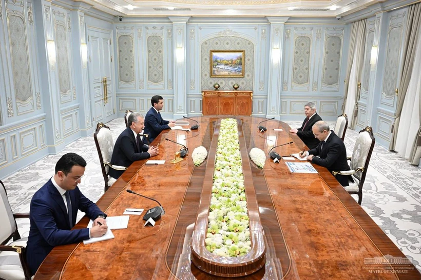 Shavkat Mirziyoyev Ozarbayjon delegatsiyasi rahbarini qabul qildi