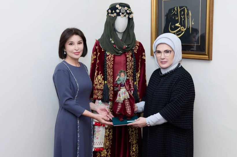 Ўзбекистон ва Туркия биринчи хонимлари "Анқара Палас" музейи билан танишдилар