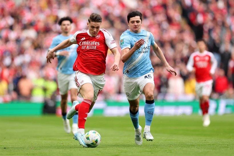 Абдуқодир Ҳусанов Англиядаги илк совринини қўлга киритди