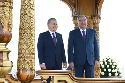 Shavkat Mirziyoyev davlat tashrifi bilan Tojikistonga bordi