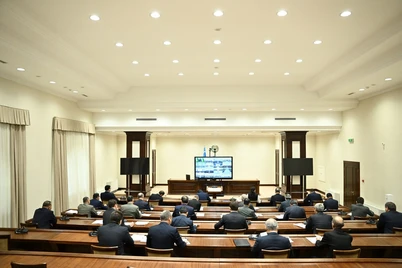 Prezident yoshlarning diniy radikalizm taʼsiriga tushib qolishi masalasini koʻtardi