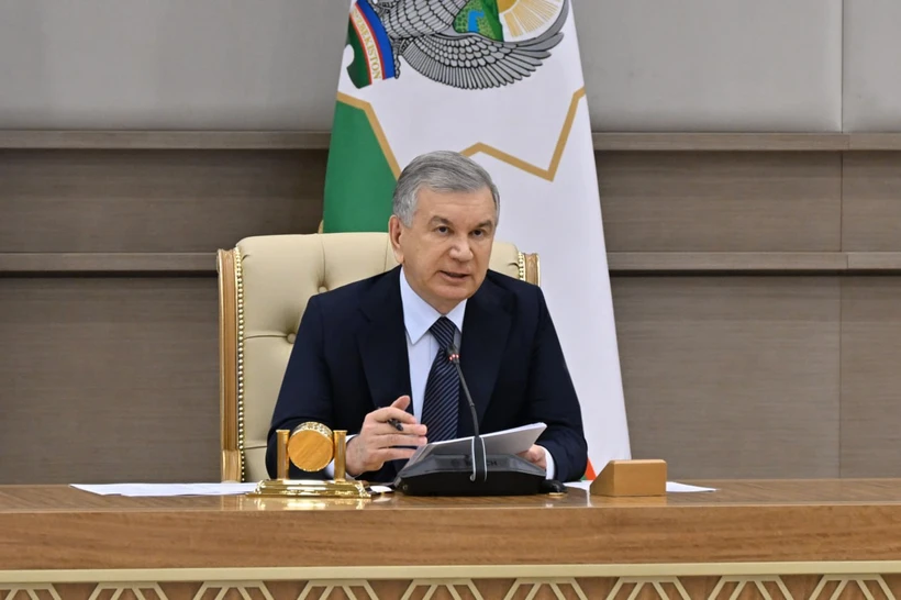 Президент тиббиёт соҳаси бўйича йиғилиш ўтказмоқда