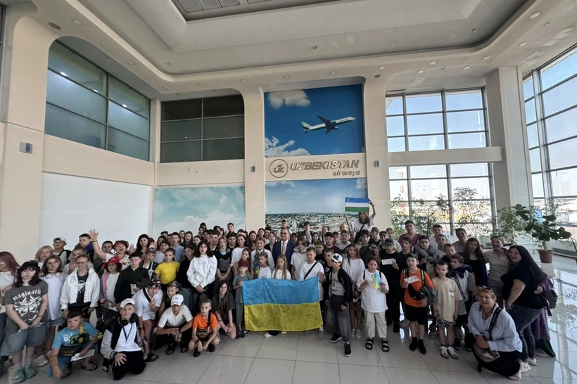 Oʻzbekiston ukrainalik oʻquvchi bolalarga 2 mingta oʻquv qurollari toʻplami sovgʻa qildi