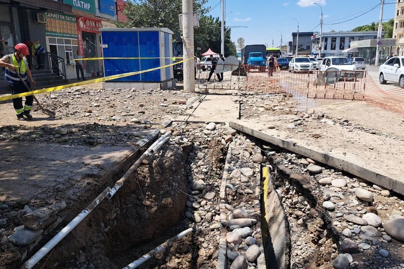 Toshkentda quvur yorilib ketishi oqibatida uch kishi jarohat oldi