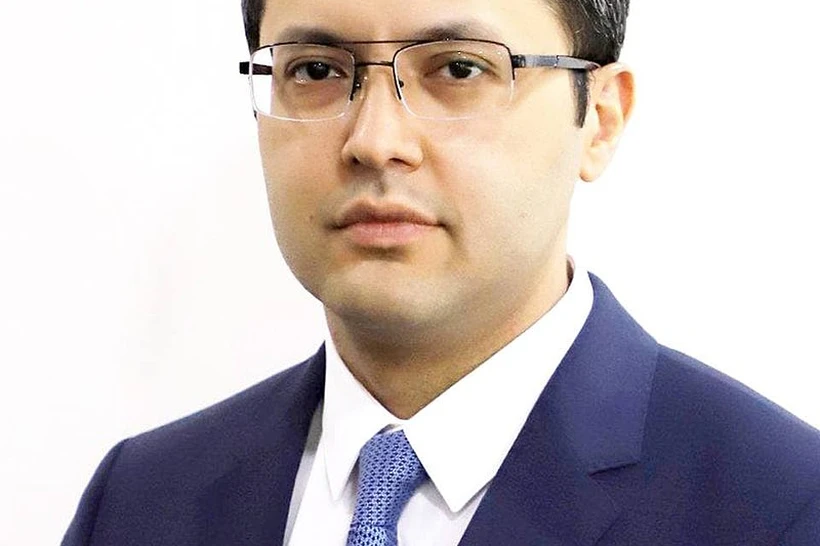 Oʻzbekiston Respublikasi Prezidentining tegishli farmonlari bilan tanishing: