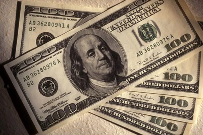 Markaziy bank eski namunadagi dollar kupyuralari bilan hech qanday muammo yoʻqligini maʼlum qildi