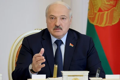 Lukashenko Belarusda yangi prezident kelishiga ishora qildi