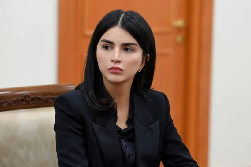 Саида Мирзиёева: "Бир жойда қотиб тураверамиз, aгар..."
