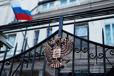 Россиянинг Тошкентдаги элчихонаси фуқаролик учун аризалар қабулини тўхтатди