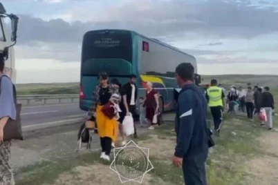 Qozogʻistonda yoʻlovchi avtobus yonib ketdi