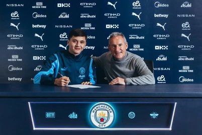 Abduqodir Husanov rasman "Manchester Siti" oʻyinchisi sifatida tanishtirildi