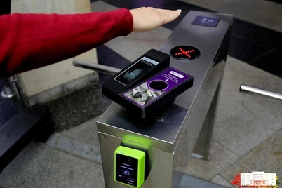 Metroda kaftni skaner qilish orqali toʻlov qilishi imkoniyati yaratildi