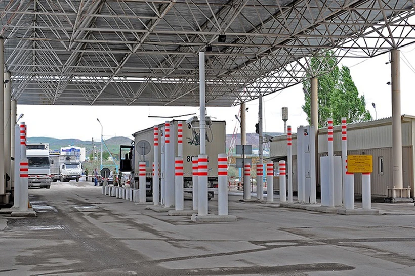 Ikkita chegara postida uchinchi davlat avtomobillari harakatiga ruxsat beriladi