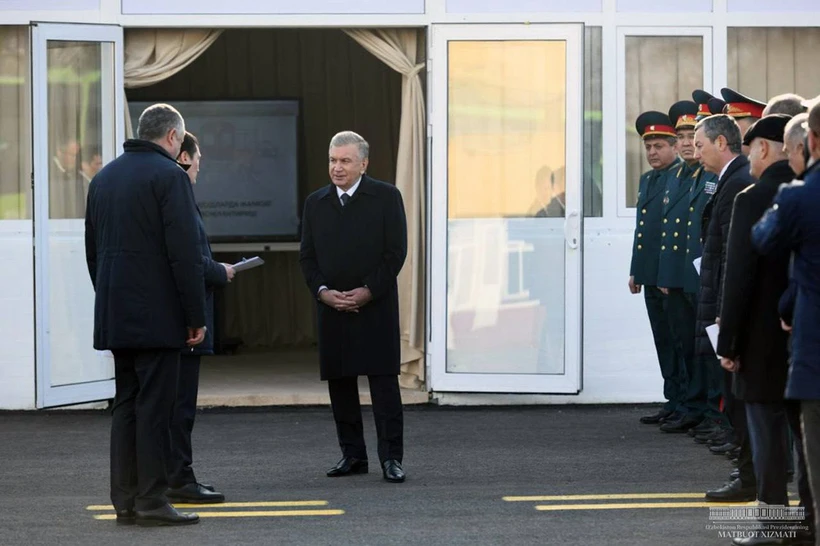Shavkat Mirziyoyev Toshkentdagi 18-son avtobus saroyi faoliyati bilan tanishdi
