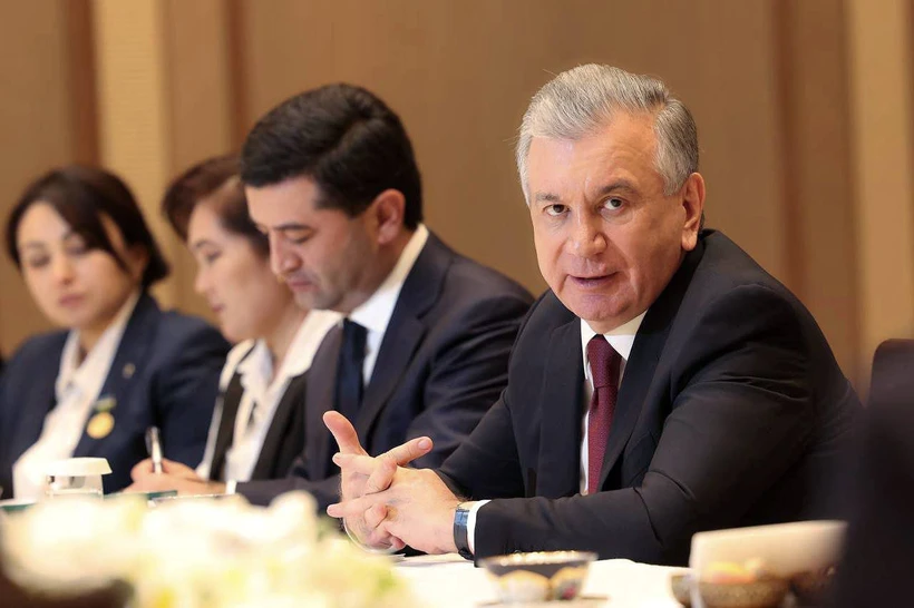 Президент "районо" ва "облоно"ни эски тизим сарқити деб атади
