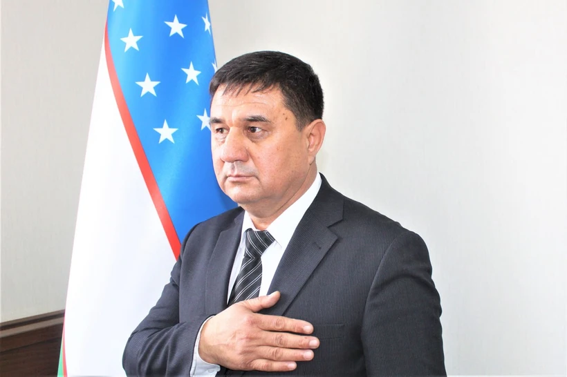 Термиз туманига янги ҳоким тайинланди