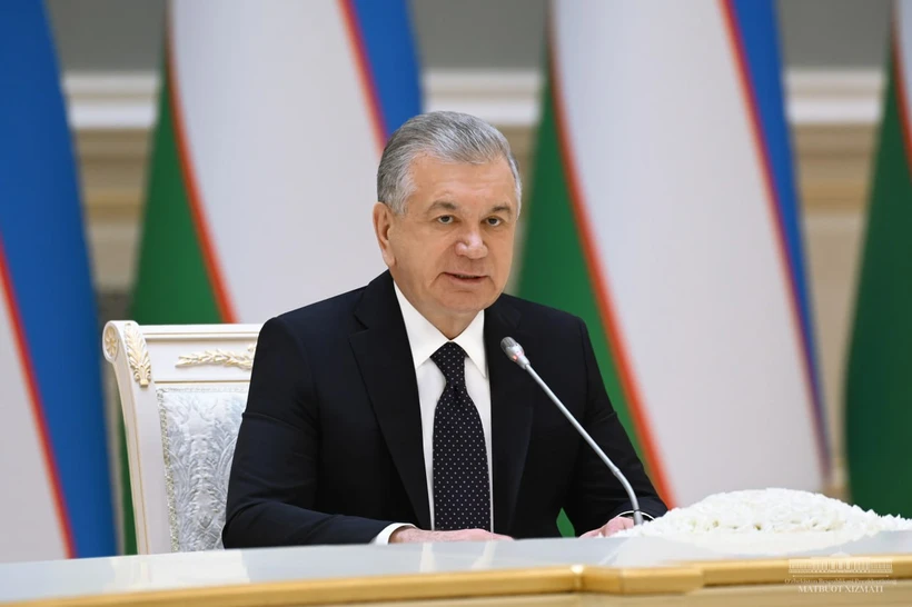 Шавкат Мирзиёев Конституциявий қонун лойиҳаси юзасидан маслаҳатлашув йиғилишини ўтказди
