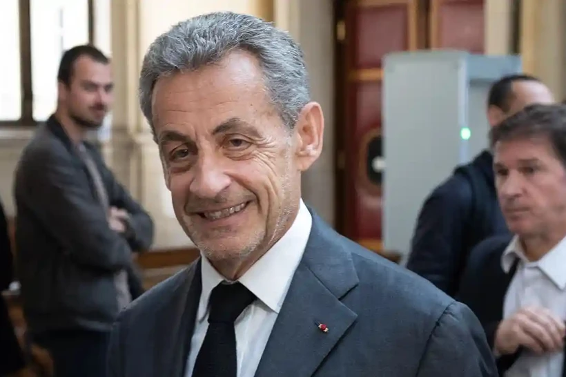 Франциянинг собиқ президенти Николя Саркози озодликдан маҳрум этилди