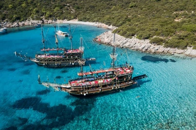 “Moviy bayroqli sohil” – Bodrumning hayratlanarli sayohat manzillari haqida