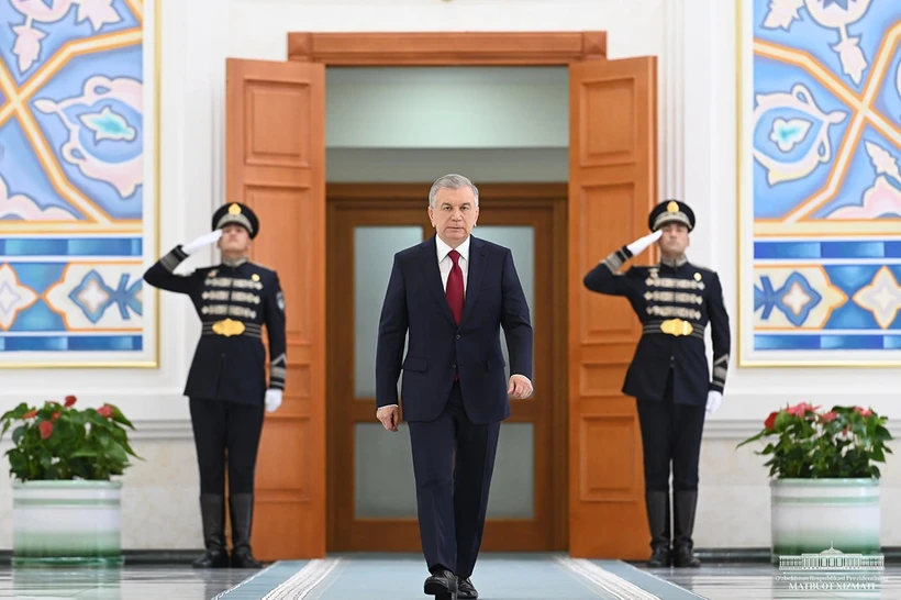 Шавкат Мирзиёев президент сифатида қасамёд қилди