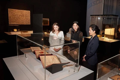 Londonda “Ipak yoʻllari” koʻrgazmasi ochildi