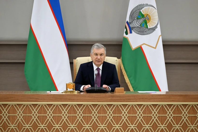 Prezident yoʻl harakati xavfsizligi va tirbandlik boʻyicha yigʻilish oʻtkazmoqda