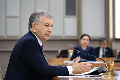 Ҳукумат қарори билан тасдиқланган рўйхатдан ташқари раҳбарларнинг хизмат машинасига йўлларда устунлик берилмайди