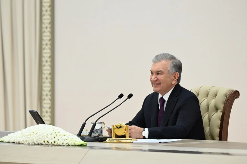 Шавкат Мирзиёев яна бир нечта тадбиркорларни мукофотлади