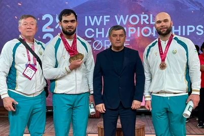 Акбар Жўраев уч карра жаҳон чемпионига айланди