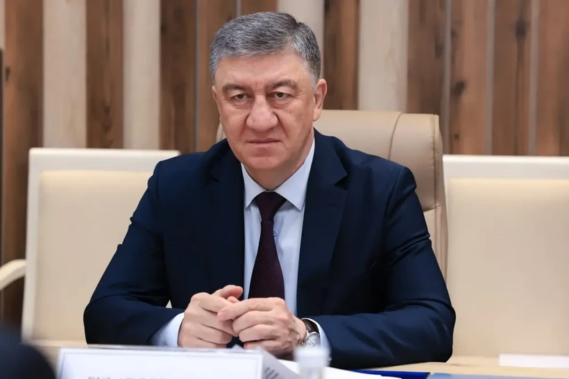 Poʻlat Bobojonov, Abdusalom Azizov va qator maslahatchilarning lavozimlari oʻzgardi